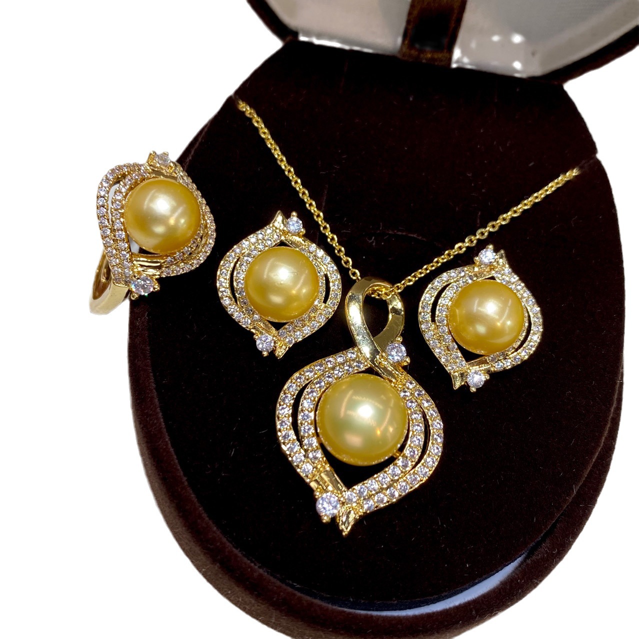 Conjunto de Colar com Pingente - Pearl Necklace Set avaliação e preço